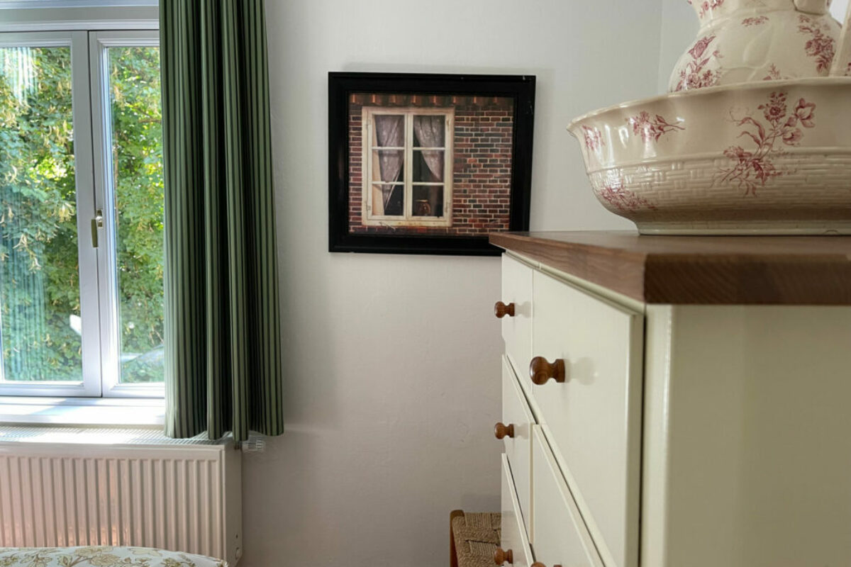 Große Ferienwohnung – Schrank