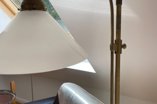 Große Ferienwohnung – alte Lampe