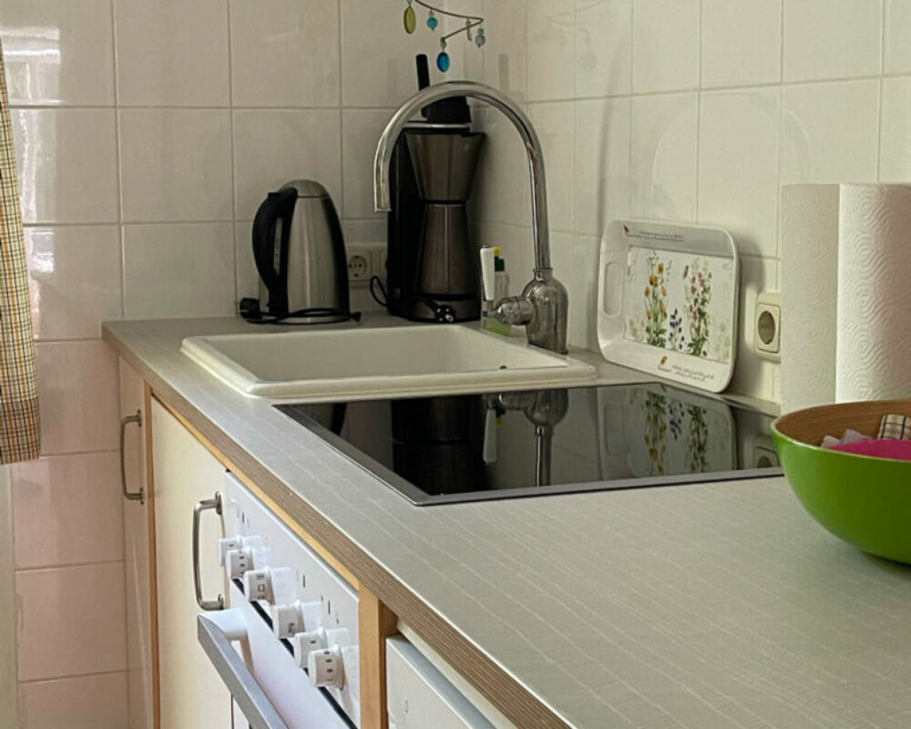 Kleine Ferienwohnung – Küchenzeile
