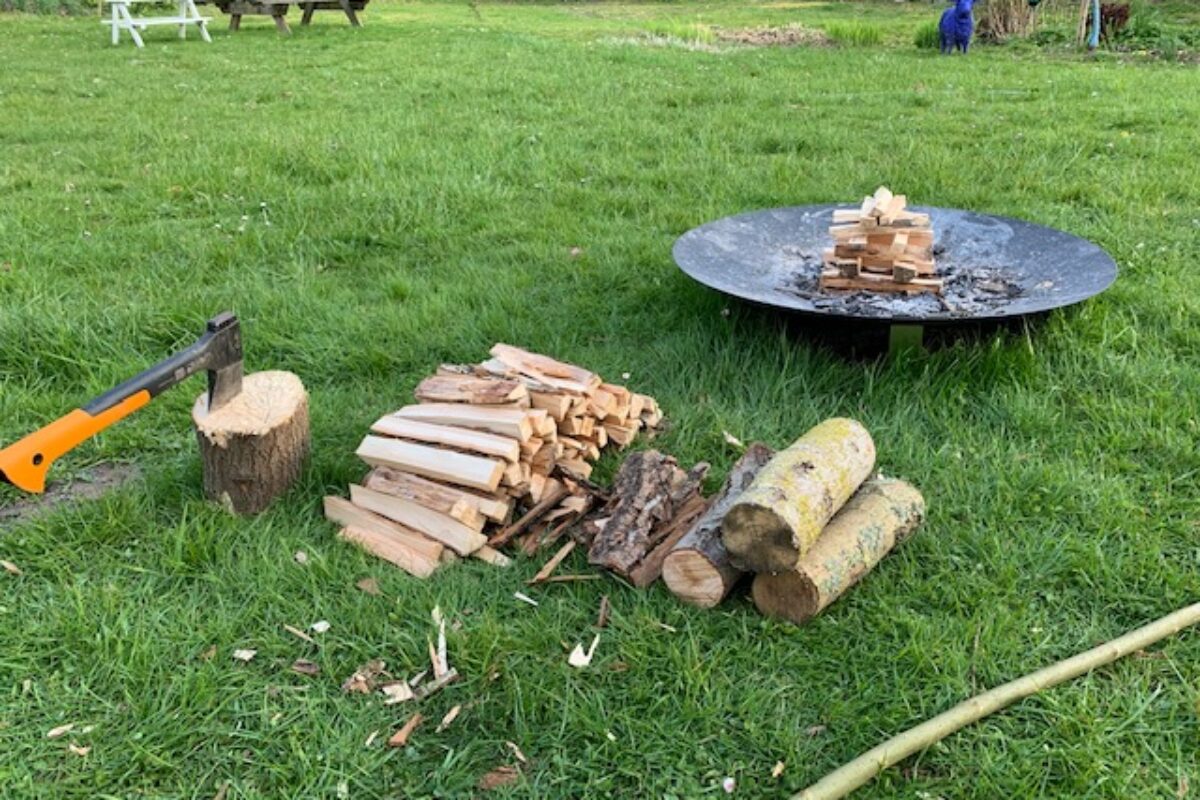 Grillplatz mit Feuerschale